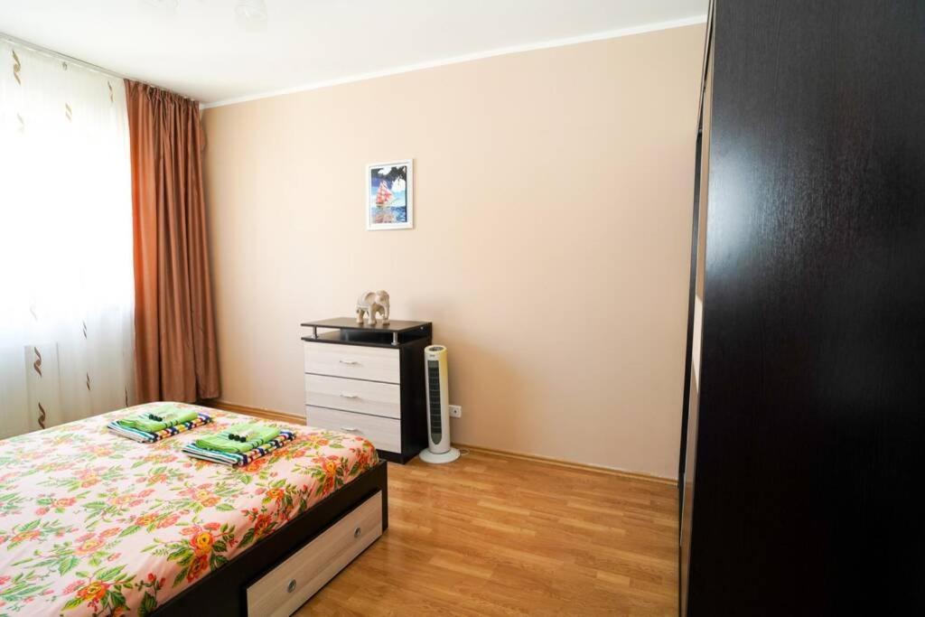 Sky Modern 1 Bedroom Apt W Free Parking ブカレスト エクステリア 写真