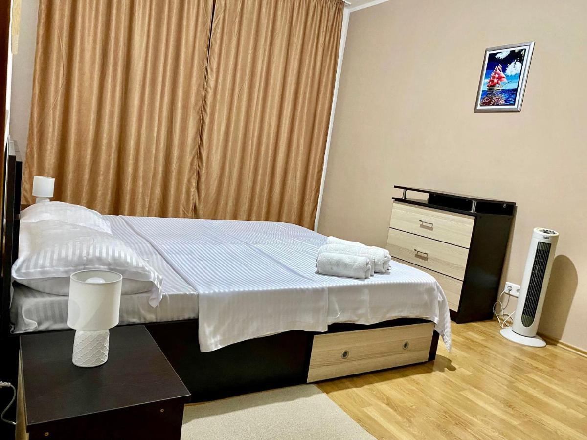 Sky Modern 1 Bedroom Apt W Free Parking ブカレスト エクステリア 写真